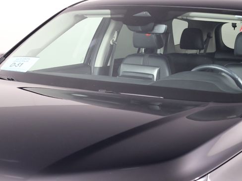 Certified 2025 Honda Pilot Touring image 12