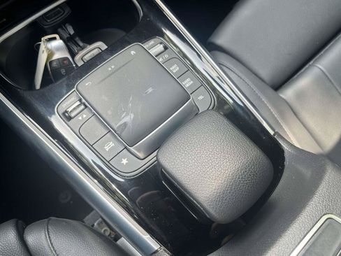 Used 2023 Mercedes-Benz GLA 250 4MATIC image 30