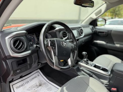 Used 2017 Toyota Tacoma SR5 image 13