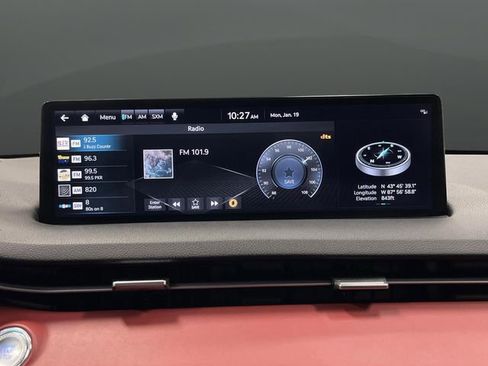 Used 2025 Genesis GV70 3.5T Sport image 20