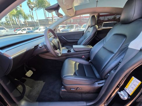 Used 2021 Tesla Model Y Long Range image 20