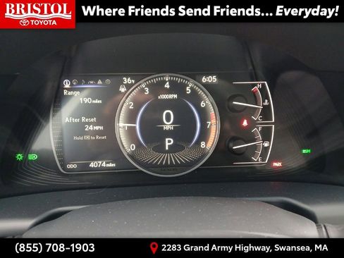Used 2025 Lexus ES 350 w/ Premium Package image 28