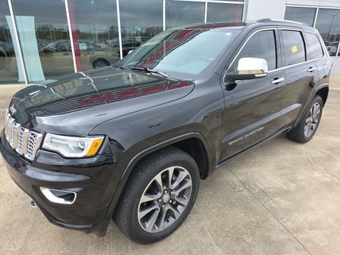 Used 2018 Jeep Grand Cherokee Overland w/ Trailer Tow Group IV image 2
