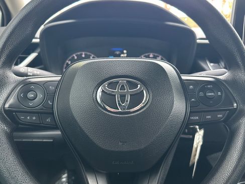 Used 2023 Toyota Corolla LE image 21