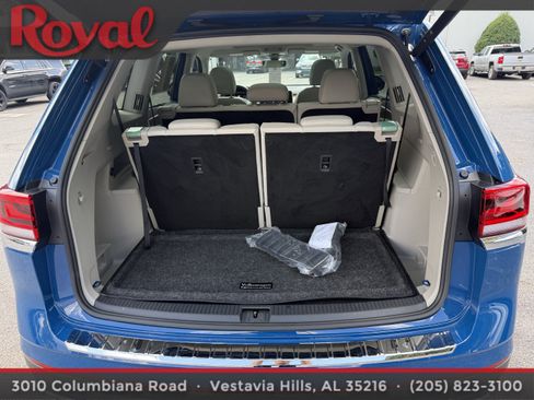 Certified 2025 Volkswagen Atlas SE w/ Panoramic Sunroof Package image 10