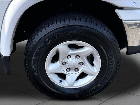 Used 2002 Toyota Tundra Limited image 10
