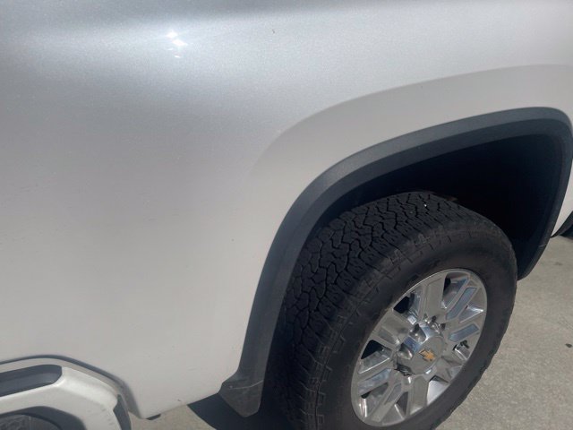 Used 2024 Chevrolet Silverado 2500 High Country w/ Technology Package AWD/4WD image 7