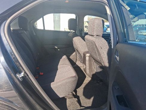 Used 2013 Chevrolet Equinox LS image 21