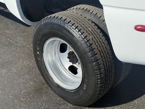 Used 2006 Chevrolet Silverado 3500 W/T w/ Heavy-Duty Power Package image 10