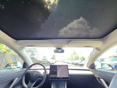 Used 2021 Tesla Model 3 Long Range AWD/4WD image 24
