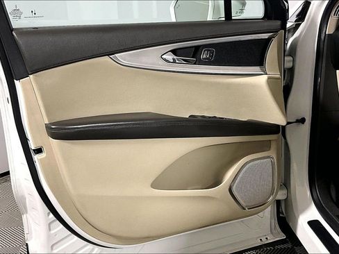 Used 2020 Lincoln Nautilus FWD image 18