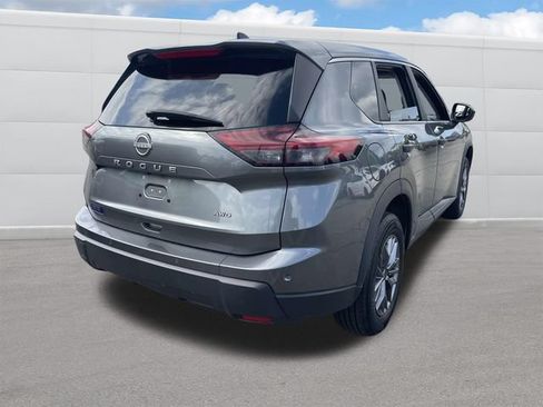 Used 2024 Nissan Rogue S AWD/4WD image 8