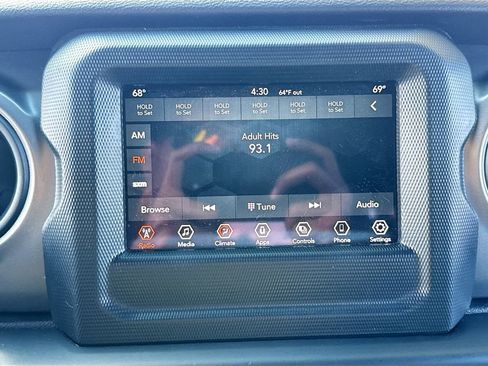 Used 2022 Jeep Wrangler Unlimited Sport image 16