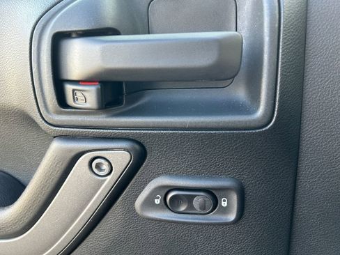 Used 2017 Jeep Wrangler Sport w/ Quick Order Package 24S image 23