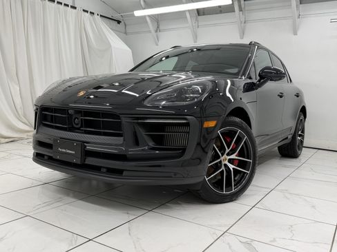 Certified 2023 Porsche Macan S AWD/4WD image 8