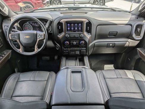 Used 2022 Chevrolet Silverado 1500 High Country AWD/4WD image 15