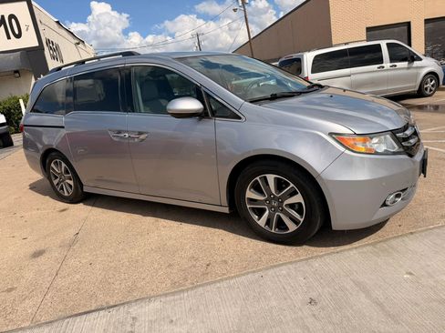 Used 2016 Honda Odyssey Touring image 6