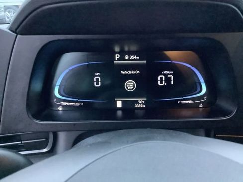 Certified 2025 Hyundai Elantra Sport image 21