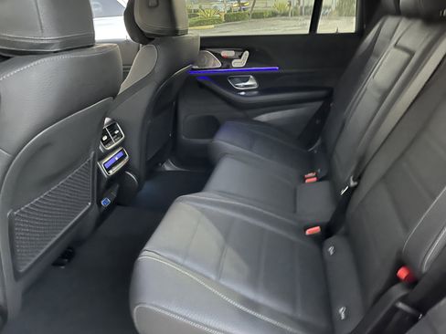 New 2026 Mercedes-Benz GLS 580 4MATIC image 17