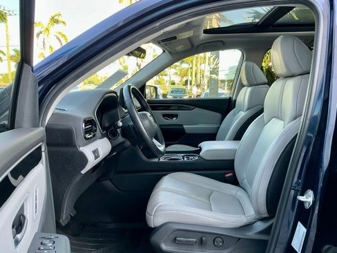 Certified 2023 Honda Pilot Touring image 8