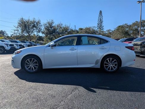 Used 2016 Lexus ES 300h image 7
