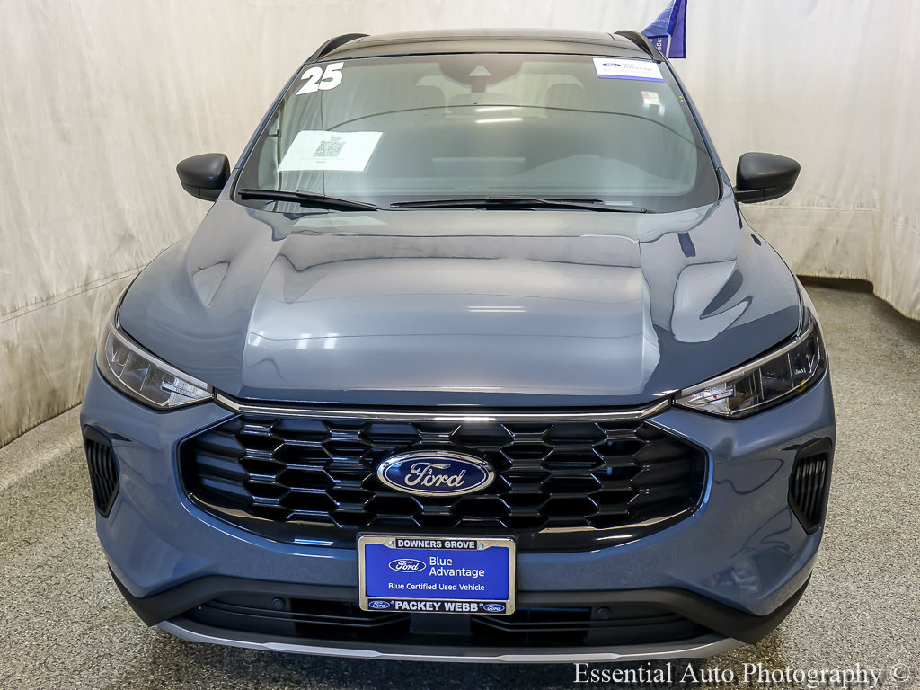 Certified 2025 Ford Escape ST-Line w/ Tech Pack #1 AWD/4WD image 5