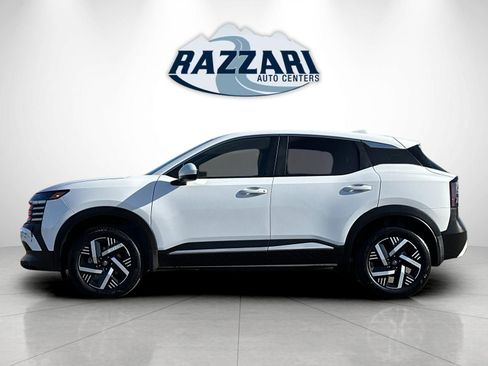 Used 2025 Nissan Kicks SV image 6