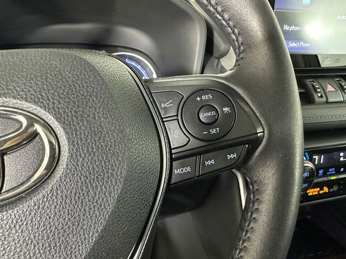 Used 2022 Toyota RAV4 Limited image 14