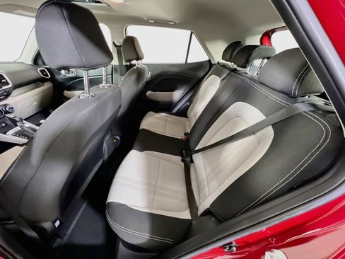 Used 2023 Hyundai Venue SEL FWD image 23