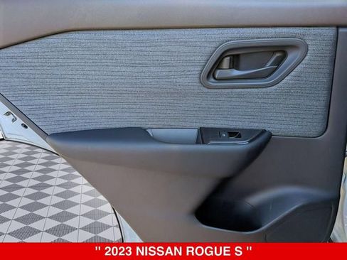 Used 2023 Nissan Rogue S AWD/4WD image 28