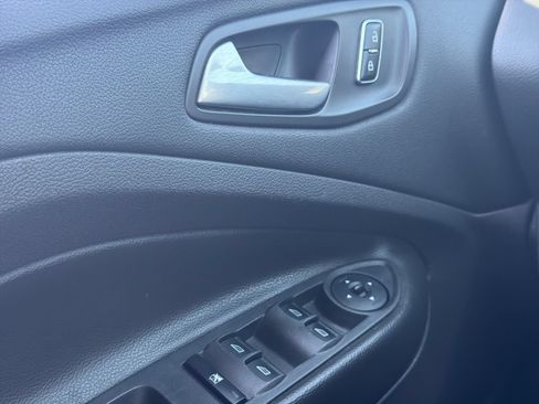 Used 2014 Ford Escape SE FWD image 23