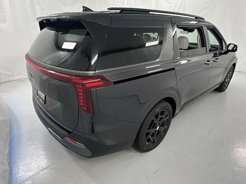 New 2026 Kia Carnival SX Prestige FWD image 3