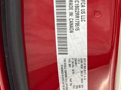 Used 2024 Chrysler Pacifica Touring-L image 42