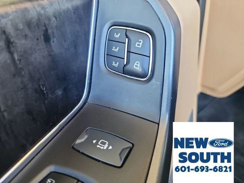 Used 2023 Ford F350 Lariat w/ Chrome Package image 11