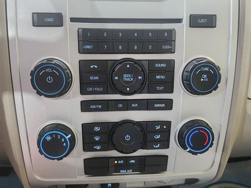 Used 2010 Mercury Mariner 4WD image 14