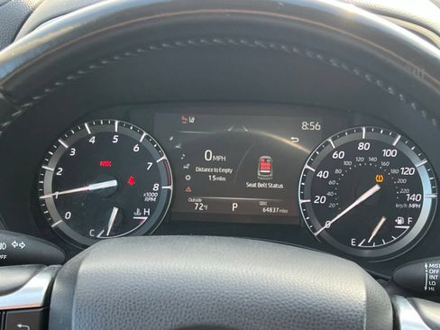 Used 2021 Toyota Highlander XLE AWD/4WD image 32
