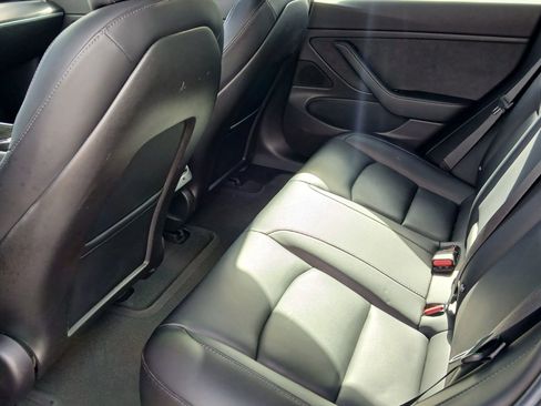 Used 2018 Tesla Model 3 Long Range image 13