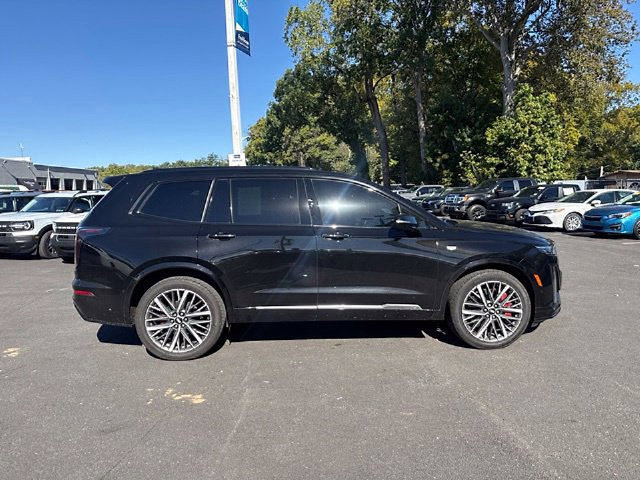Used 2025 Cadillac XT6 Sport w/ Technology Package AWD/4WD image 11