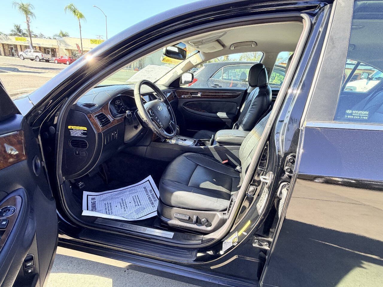 Used 2009 Hyundai Genesis 3.8 RWD image 14