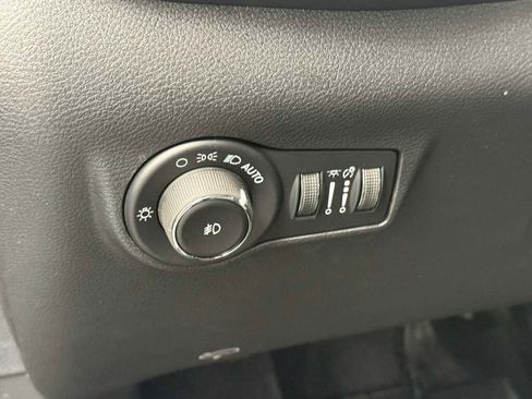 New 2026 Jeep Compass Limited image 27