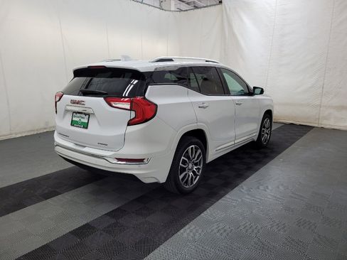 Used 2022 GMC Terrain Denali w/ LPO, Floor Liner Package AWD/4WD image 9