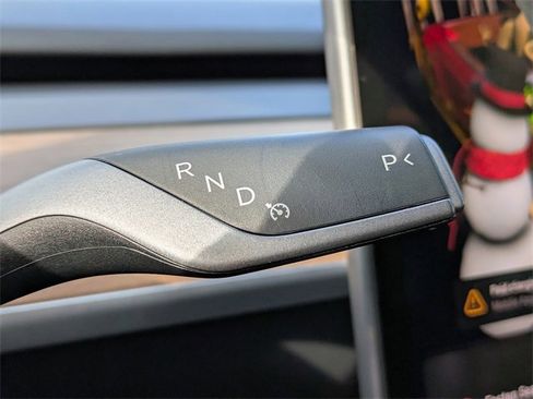 Used 2023 Tesla Model Y Long Range image 30