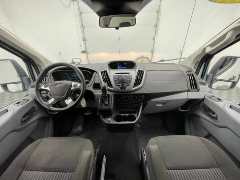 Used 2017 Ford Transit 350 XLT RWD image 3