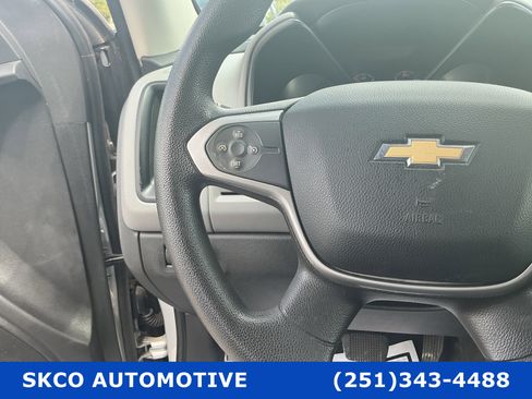 Used 2019 Chevrolet Colorado W/T w/ WT Convenience Package RWD image 18