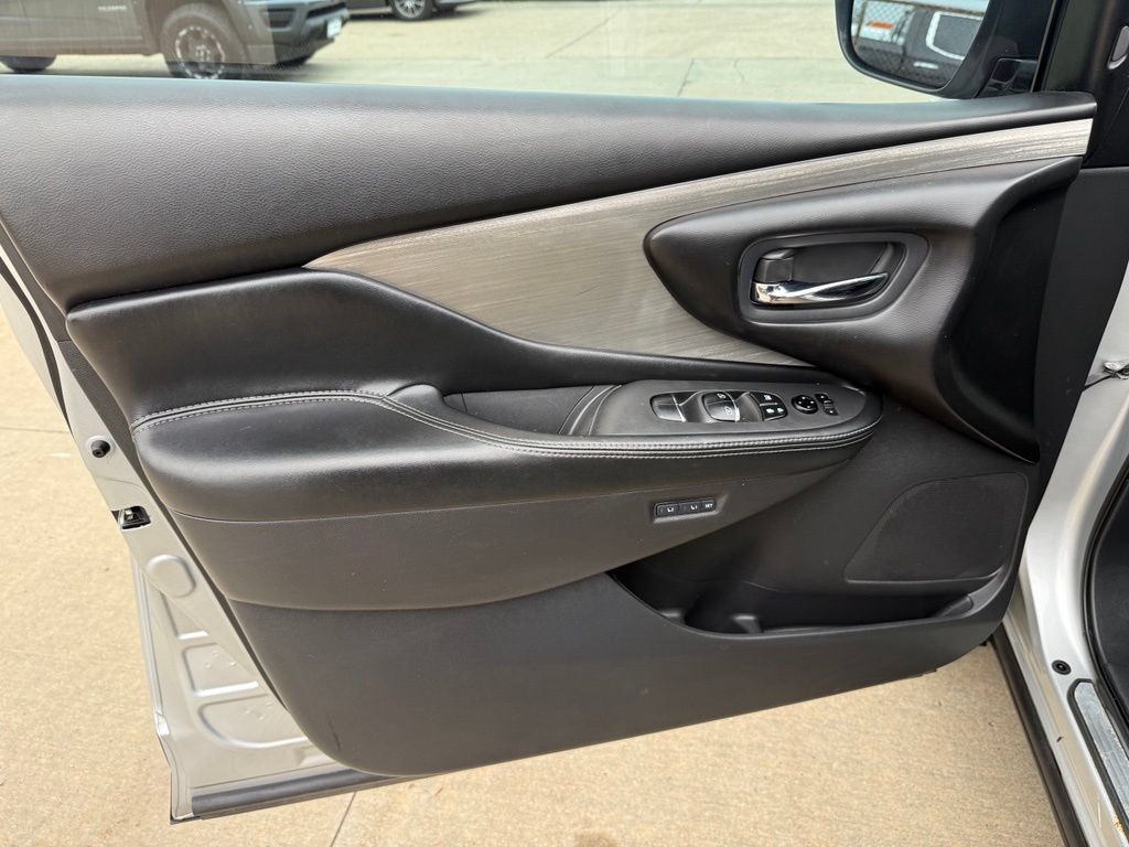 Used 2017 Nissan Murano Platinum AWD/4WD image 27