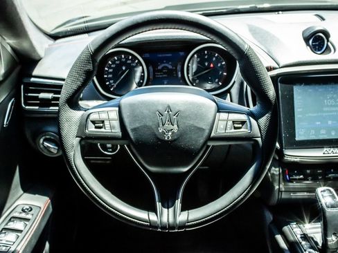 Used 2020 Maserati Ghibli S Q4 AWD/4WD image 17