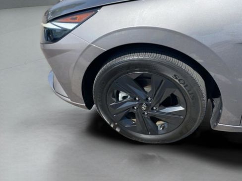 Certified 2023 Hyundai Elantra Blue image 10