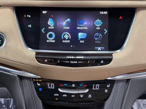 Used 2018 Cadillac XT5 Platinum w/ Driver Assist Package AWD/4WD image 23