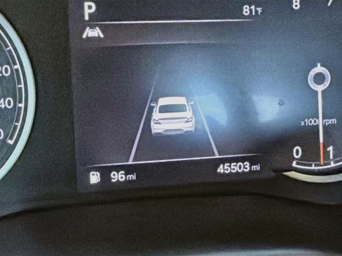 Used 2022 Genesis G70 2.0T RWD image 8