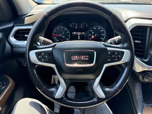 Used 2017 GMC Acadia SLE FWD image 21